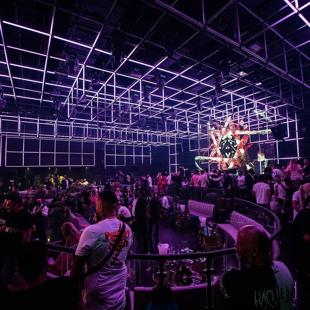 the-avenue-club-dubai_dubainightlife_amazingaldubai